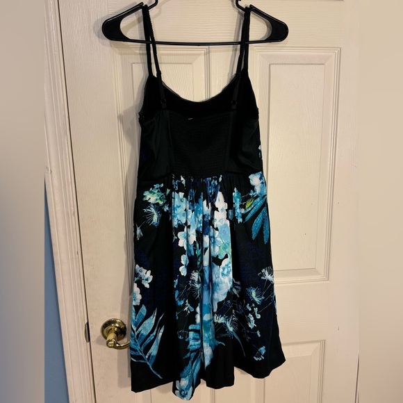 WHBM‎ Blue Watercolor Spaghetti Strap Floral Fit & Flare Dress 6p - Picture 2 of 12